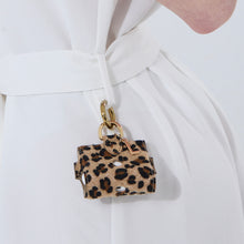 Load image into Gallery viewer, UMBI Personalized AirPods Case - Leopard