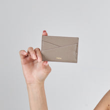 Load image into Gallery viewer, UMBI Personalized Leather Cardholder - Beige