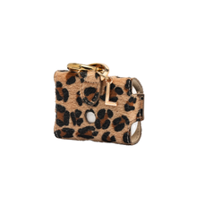 Load image into Gallery viewer, UMBI Personalized AirPods Case - Leopard